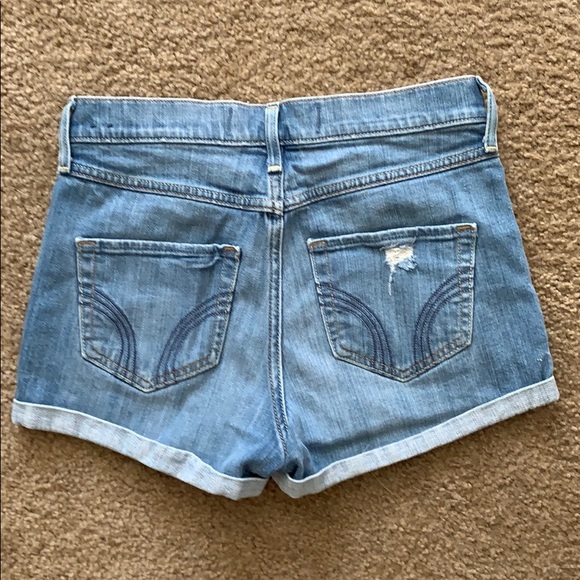 Hollister Jean Shorts - Picture 3 of 3